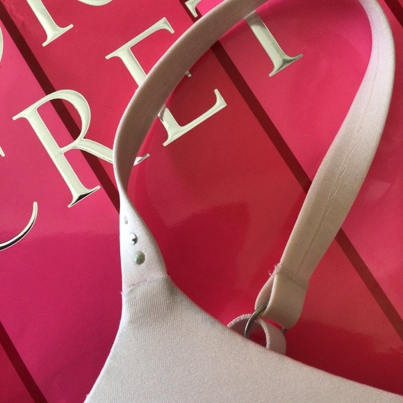 VICTORIAS SECRET BIOFIT PADDED FULL COVERAGE BRA - Picture 11 of 13